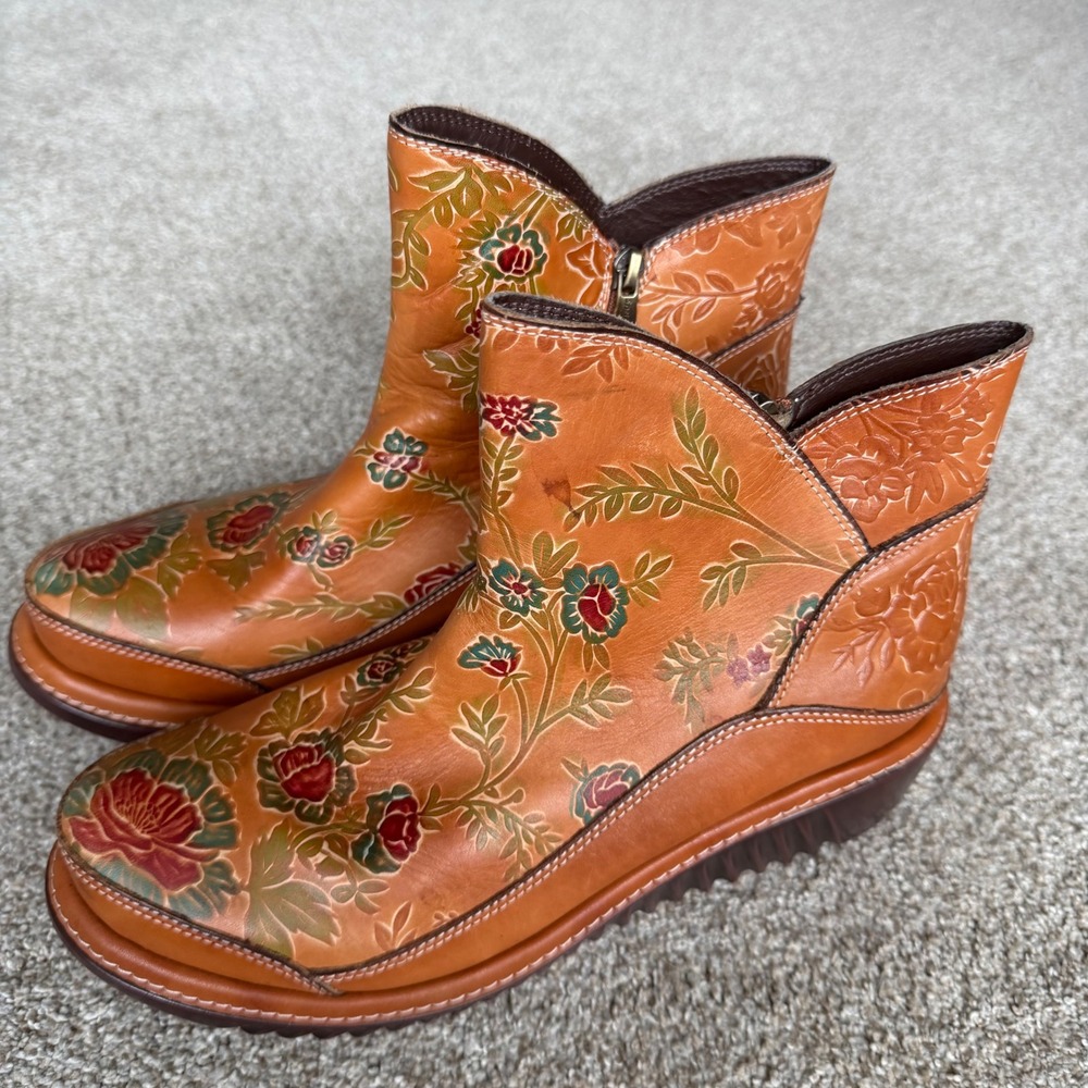 L'Artiste Spring Step Abate Leather Embossed Wedge Heel Ankle Boots EU42